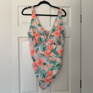 2X Allure by IMG plus size tropical Swimsuit
